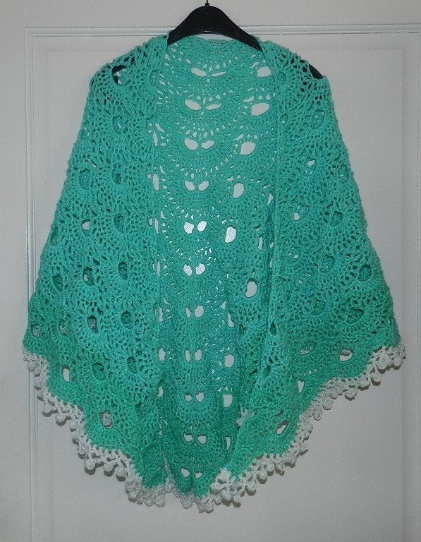 Mooie handgehaakte groene omslagdoek/poncho, Kleding | Dames, Verzenden, Nieuw, Maat 46/48 (XL) of groter, Groen