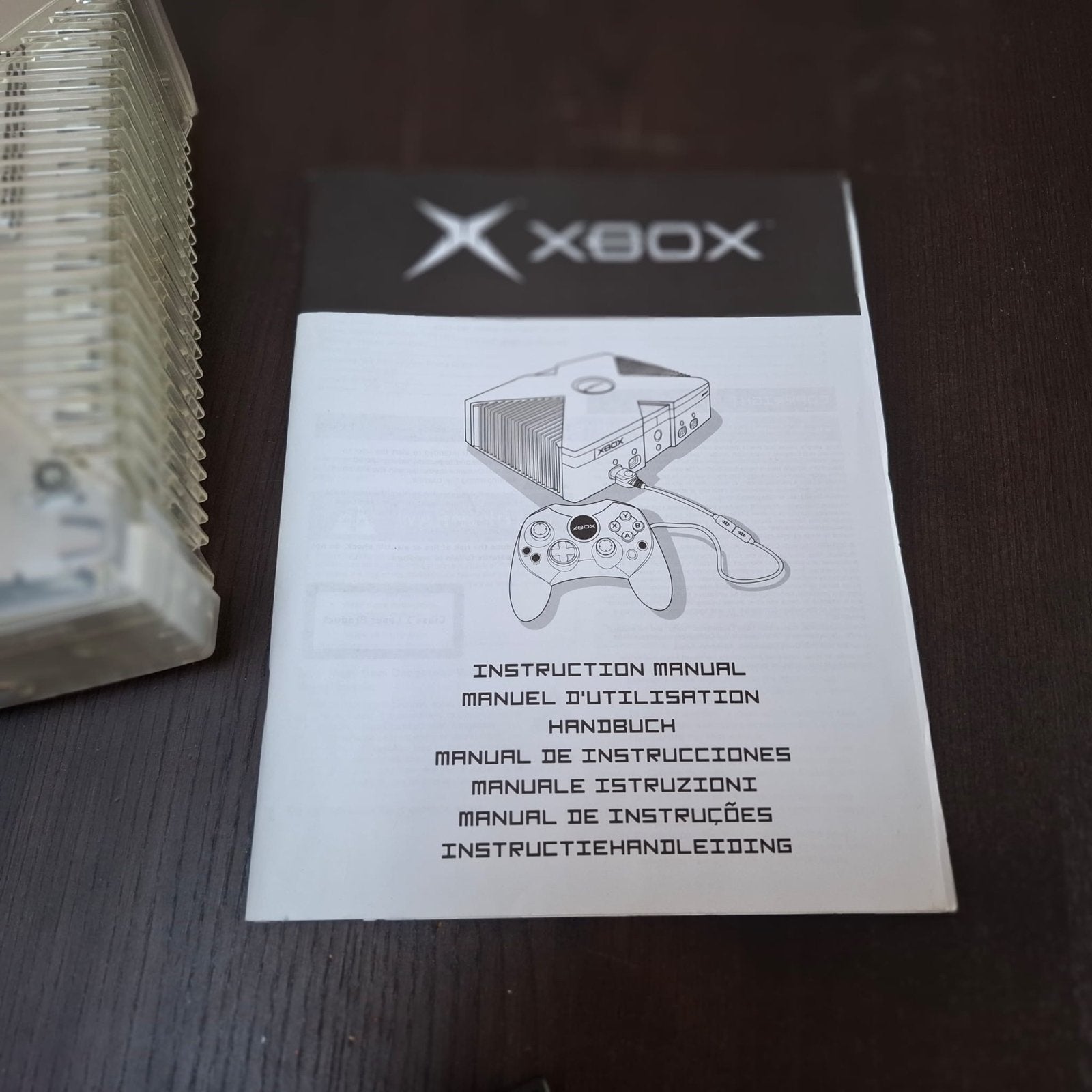 Crystal Xbox met 2 controllers en handleiding, Spelcomputers en Games, Spelcomputers | Xbox Original, Ophalen of Verzenden, Gebruikt