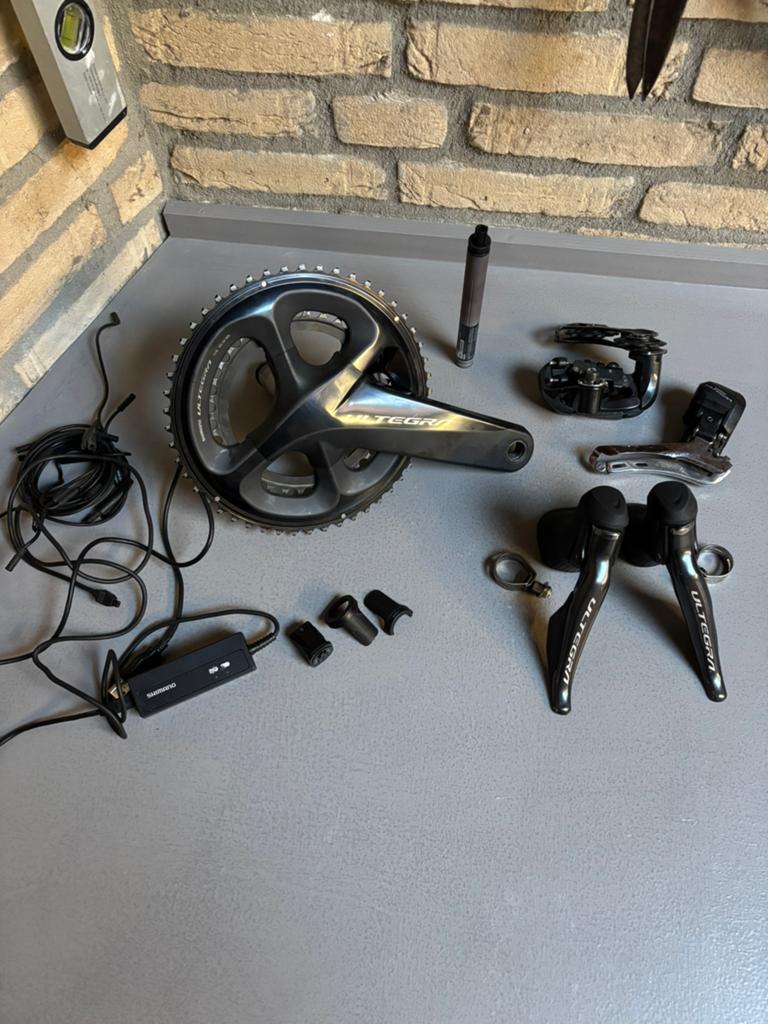 Groepset Ultegra Di2 2x11 disc, Fietsen en Brommers, Fietsonderdelen, Ophalen of Verzenden, Zo goed als nieuw, Derailleur of Ketting