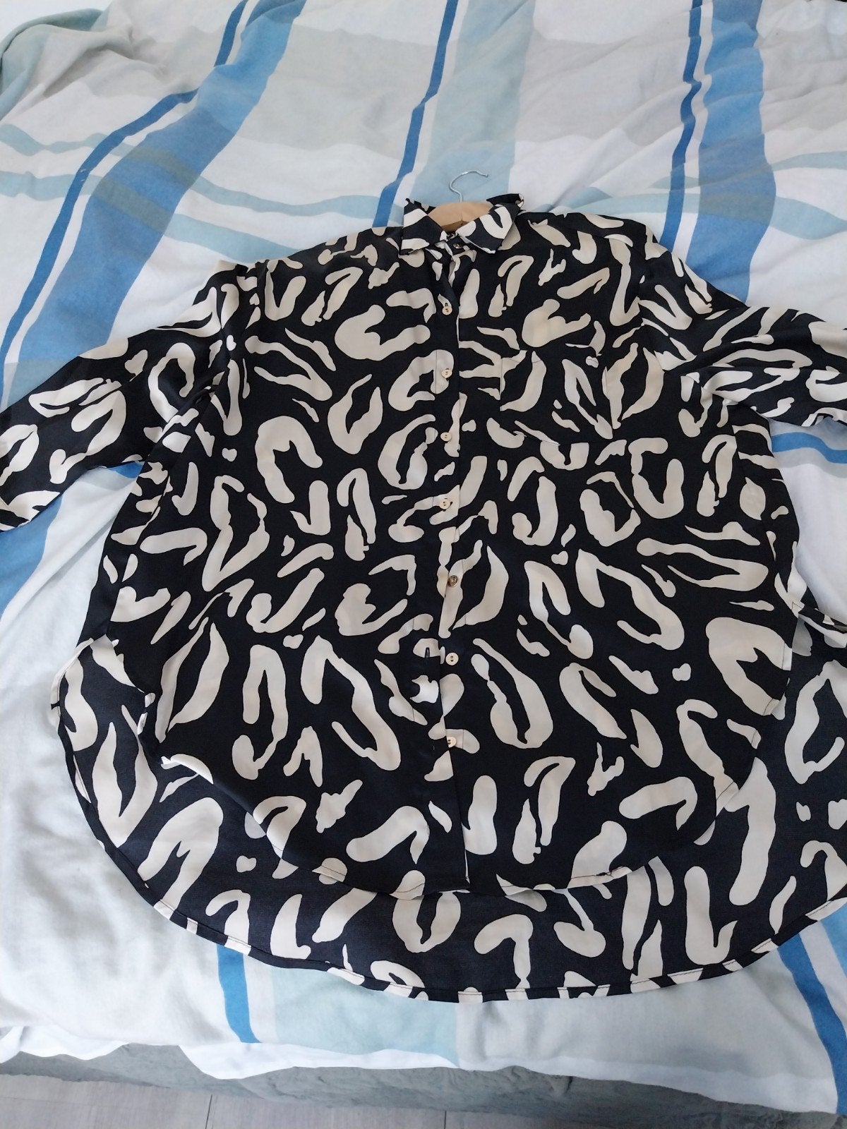Zwart-wit blouse met abstracte print, Verzenden, Zwart, Maat 42/44 (L), Onbekend