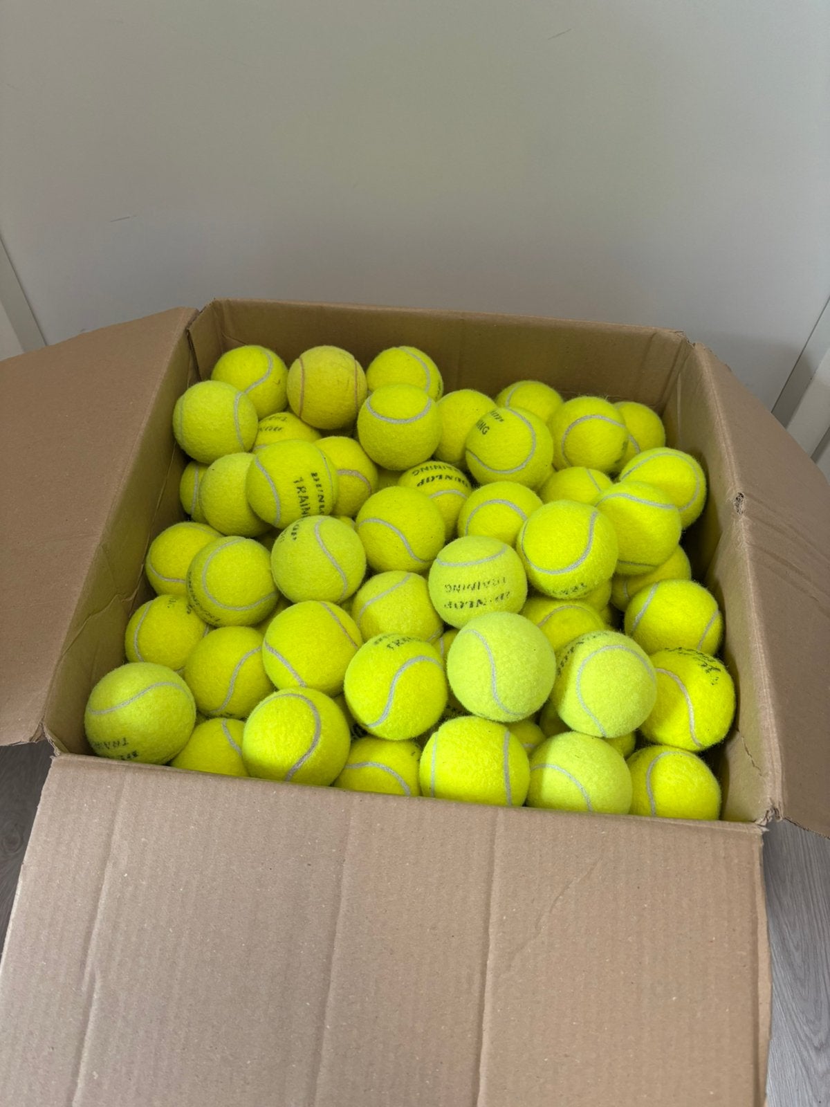 Tennisballen honden creatief, Ophalen, Gebruikt