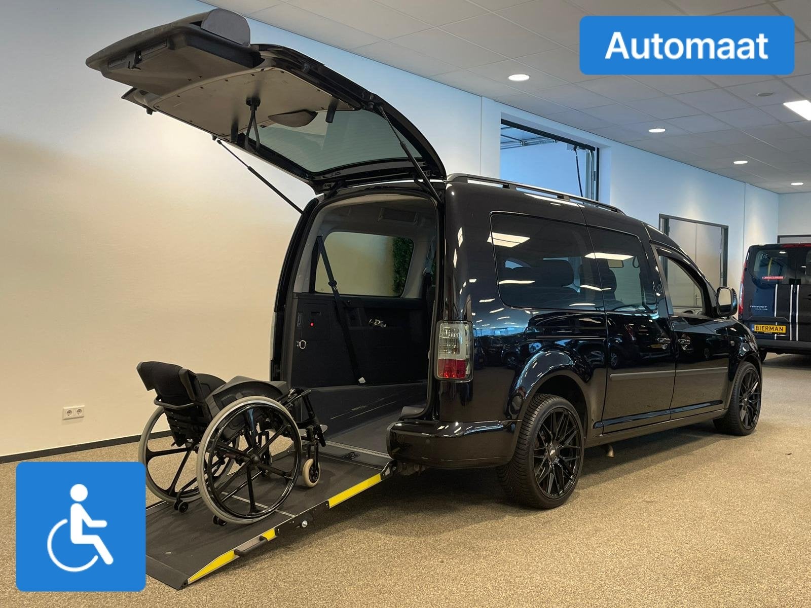 Volkswagen Caddy Maxi Rolstoelauto Automaat 5+1 DIESEL, Automaat, Stof, Gebruikt, Zwart