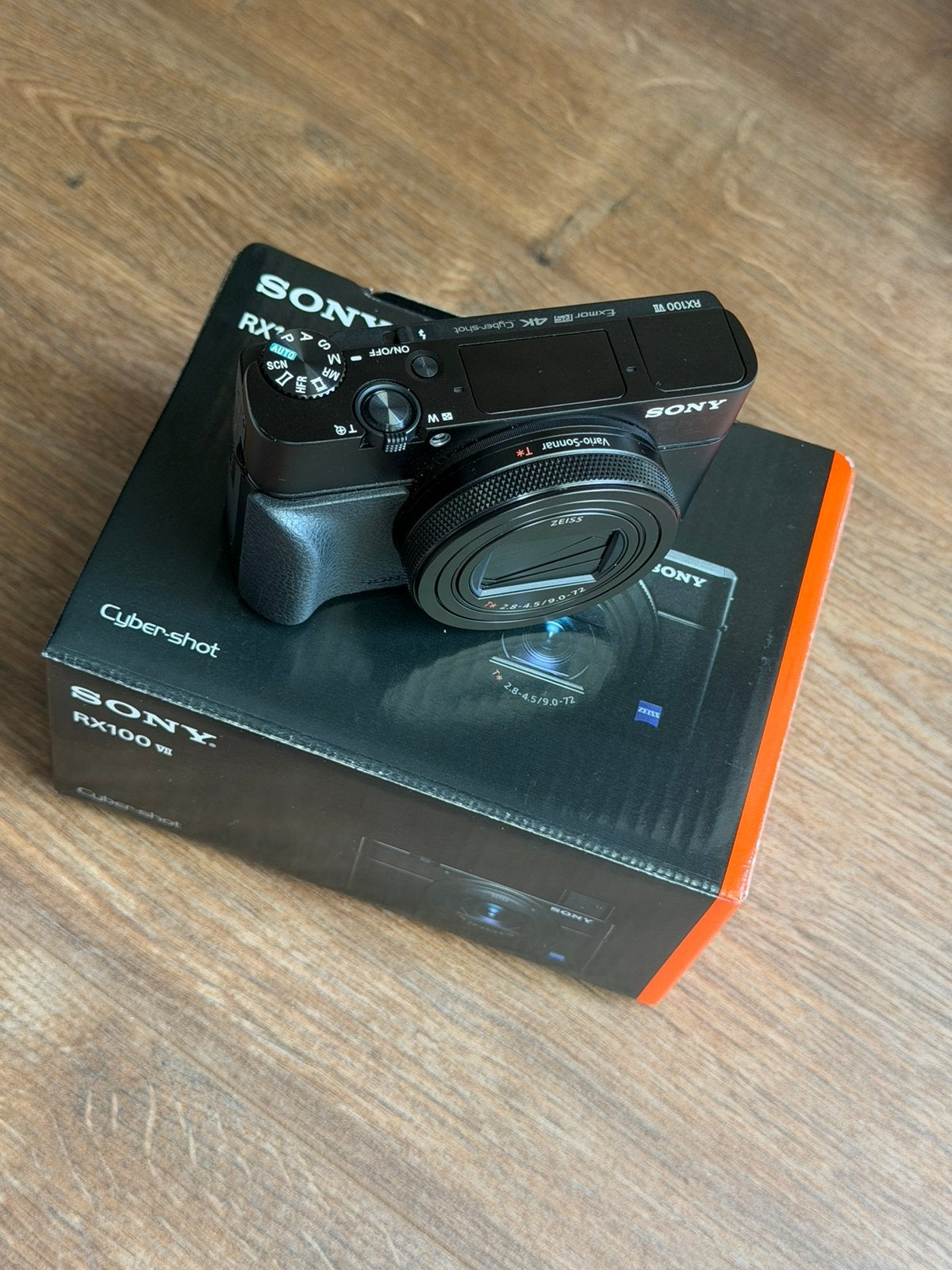 Foto 3 van Sony Cybershot DSC-RX100 mark VII