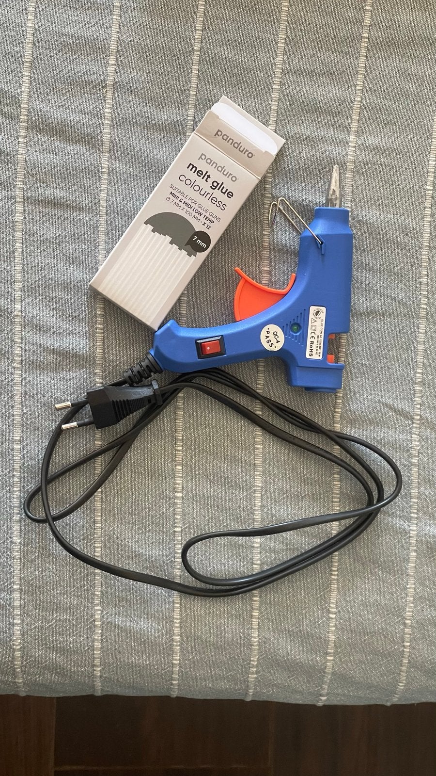 Siliconen lijmpistool met extra lijmsticks, Ophalen, Gereedschap of Toebehoren, Zo goed als nieuw, Kunststof