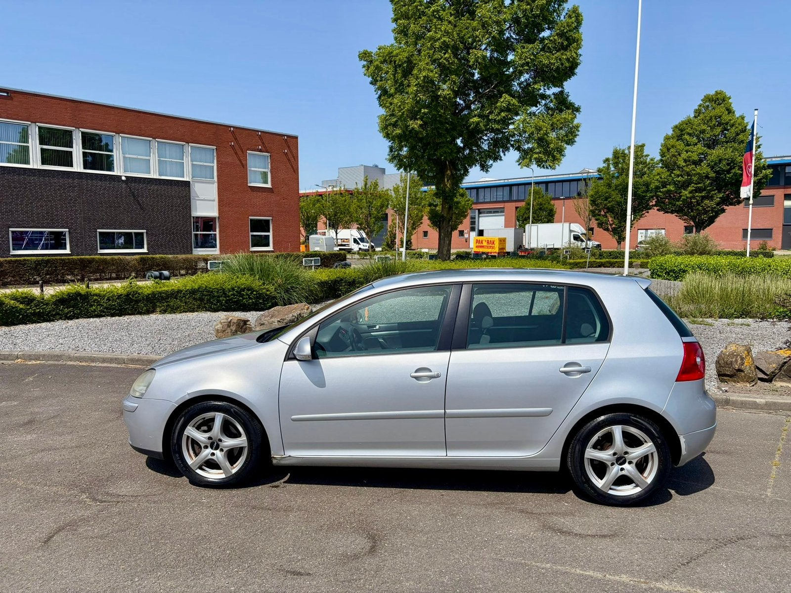 VW GOLF 5 BENZINE/2005/XENON/CARPLAY/227DKM NAP/APK/18INCH, Auto's, Volkswagen, Bedrijf, Ophalen
