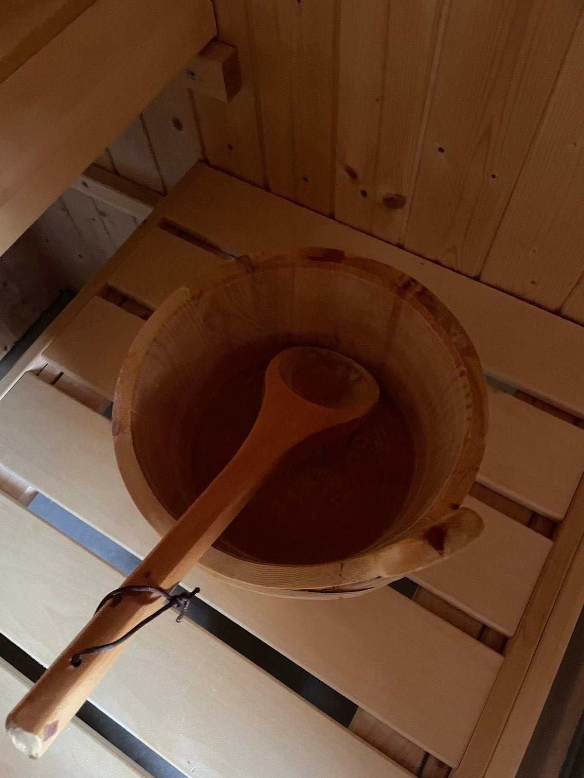 Foto 6 van Elektrische Karibu sauna met opgiet en accessoires/ 2-3 pers