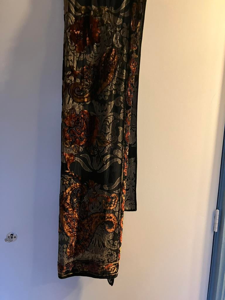Lange dunne sjaal. Twee zijden draagbaar, Ophalen of Verzenden, Zo goed als nieuw, Maat 46/48 (XL) of groter, Sjaal