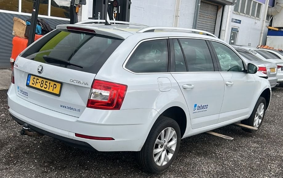 Skoda Octavia Combi (SF-851-P) in ONDERDELEN – Motor, Bak, A, Auto-onderdelen, Gebruikt, -, -, Ophalen of Verzenden