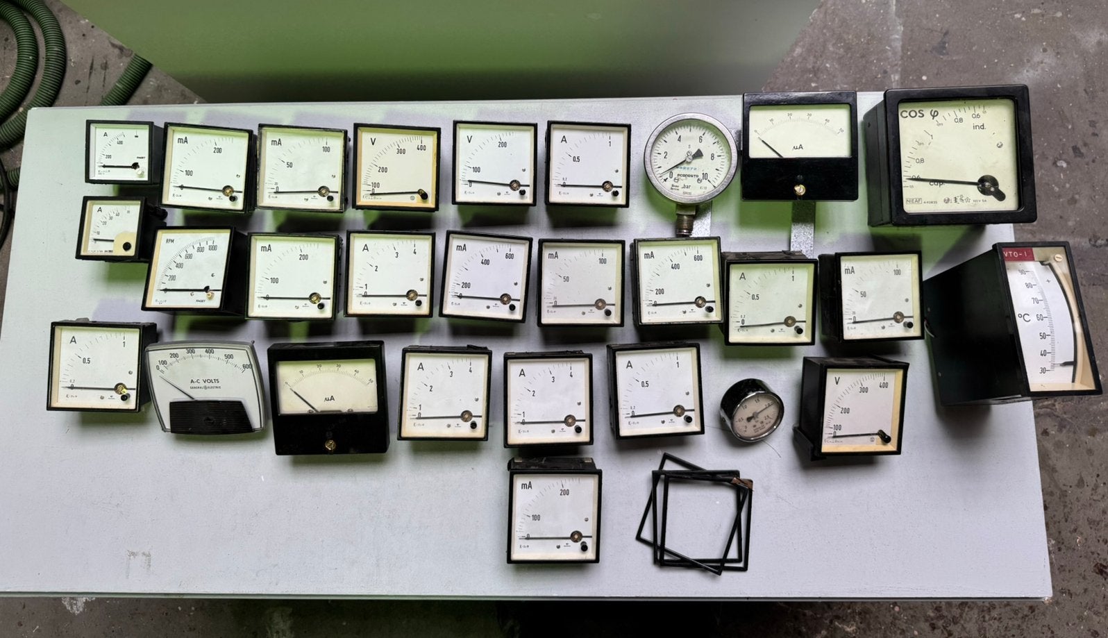 Vintage ampere, volt , cos, bar, rpm meters, Ophalen