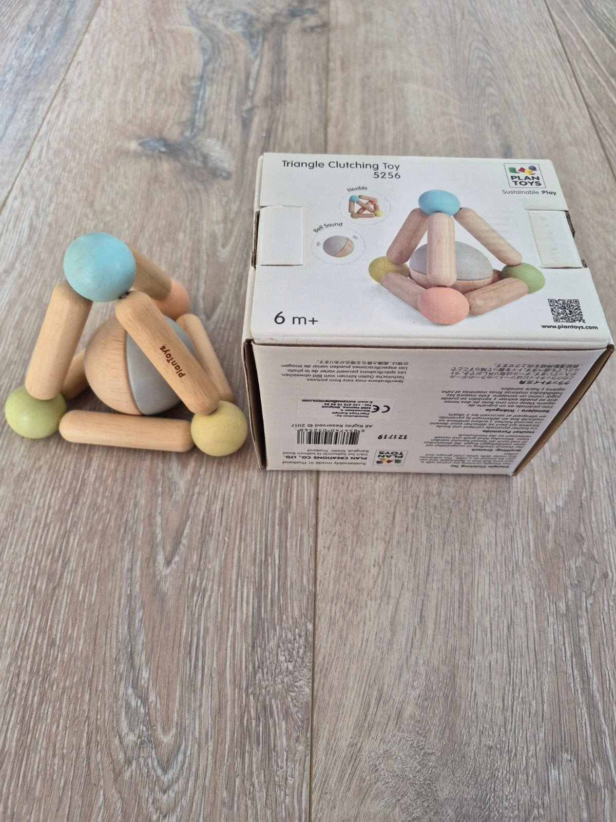 Plan Toys Houten Driehoek rammelaar, Ophalen of Verzenden, Zo goed als nieuw