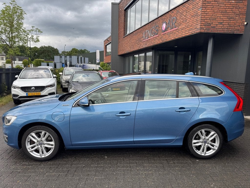 Volvo V60 2.4 D6 AWD Plug-In Hybrid XENON S DAK BLIS ACC VOL, Automaat, Blauw, Vierwielaandrijving, Euro 5