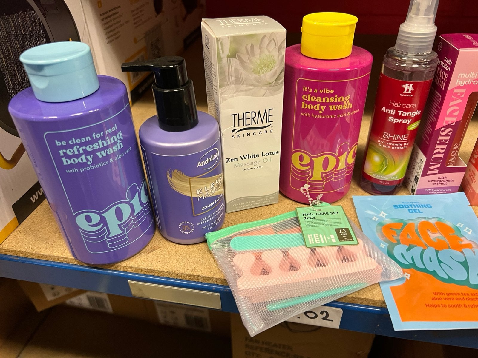 Mega partij verzorging 500 stuks nieuw 350 euro, Diversen, Rommelmarktspullen, Nieuw, V, V, D