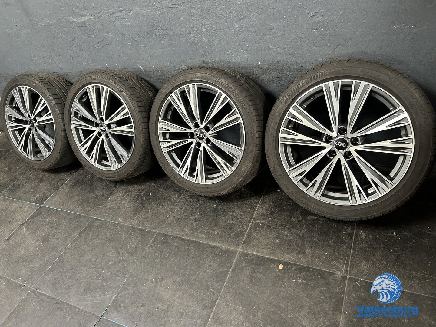 6mm! Originele Audi Q3 83A S-Line 20 inch antraciete velgen