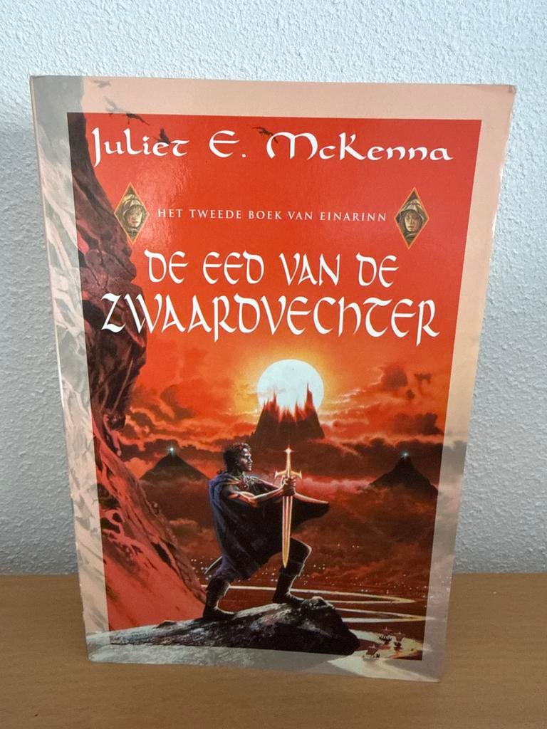 De Eed van de Zwaardvechter - Juliet E. McKenna, Ophalen of Verzenden, Gelezen