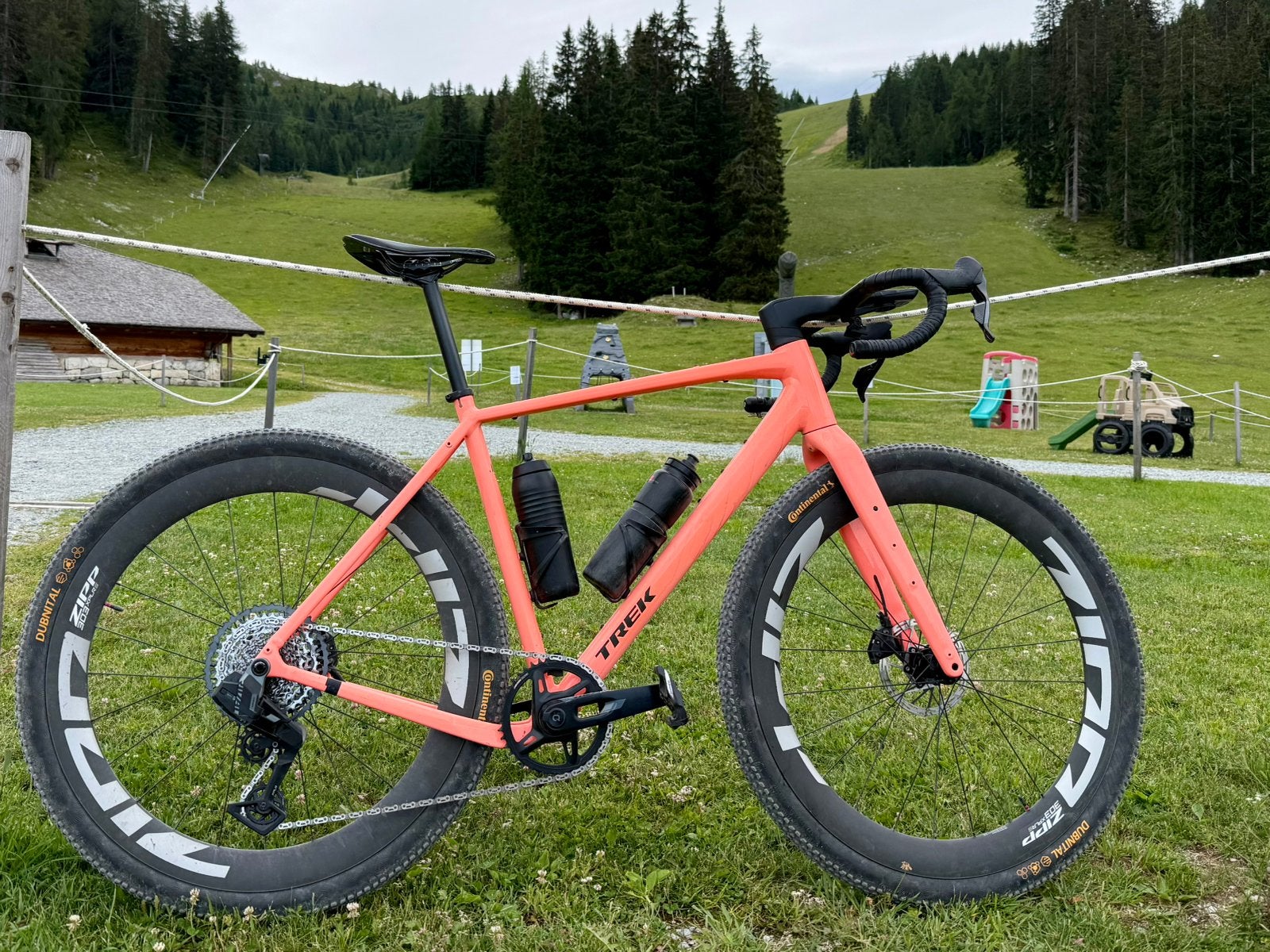Trek Checkpoint SRAM Rival eTap AXS, 28 inch, 10 tot 15 versnellingen, Zo goed als nieuw, Schijfrem