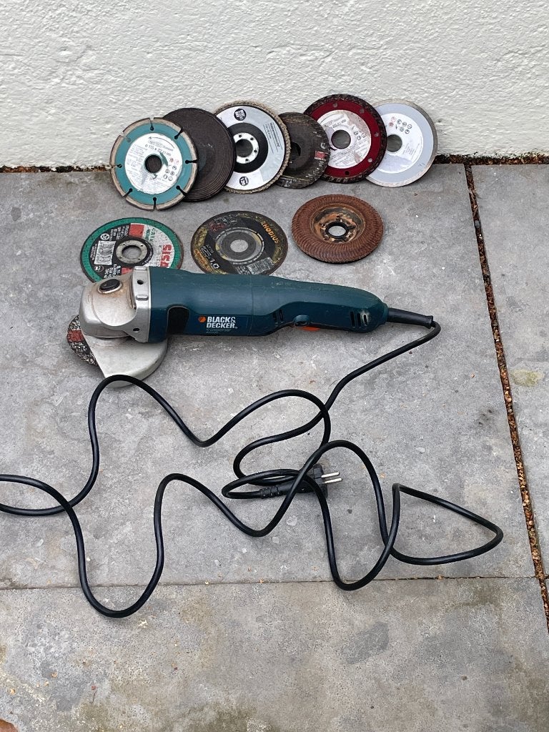 B&D haakse slijptol, Doe-het-zelf en Verbouw, Ophalen of Verzenden, Gebruikt, 1000 watt of meer, Haakse handslijpmachine