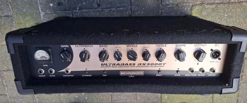 Behringer Ultrabass BX3000T basversterker, Ophalen, Gebruikt, Basgitaar, 100 watt of meer