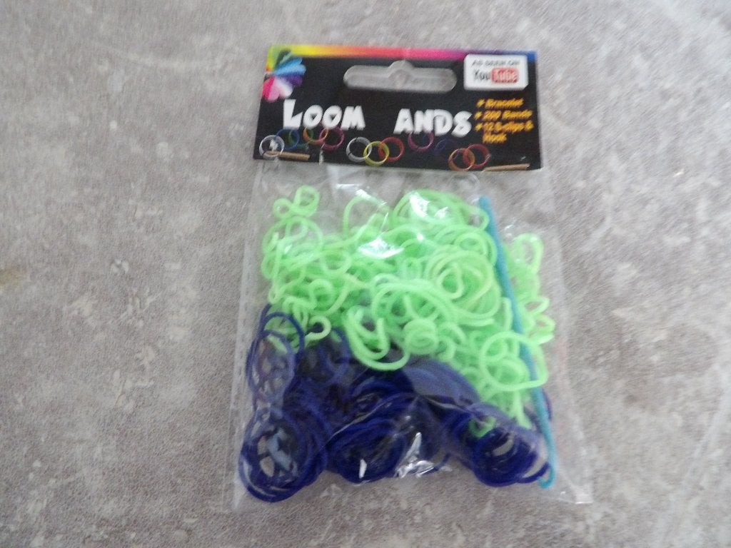 NIEUW 200 blauw en groene loom bandjes 5 zakjes voor 8,00, Hobby en Vrije tijd, Ophalen of Verzenden, Nieuw