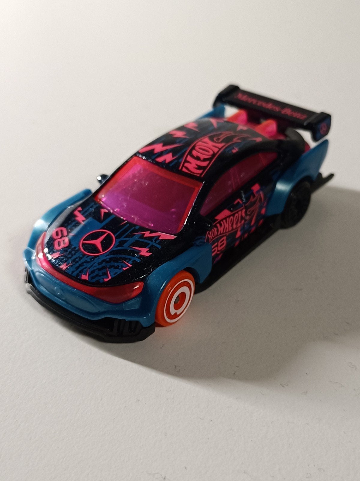 Hot Wheels Mercedes-Benz 190E Evo II - Zwart/Roze/Blauw, Ophalen of Verzenden, Zo goed als nieuw