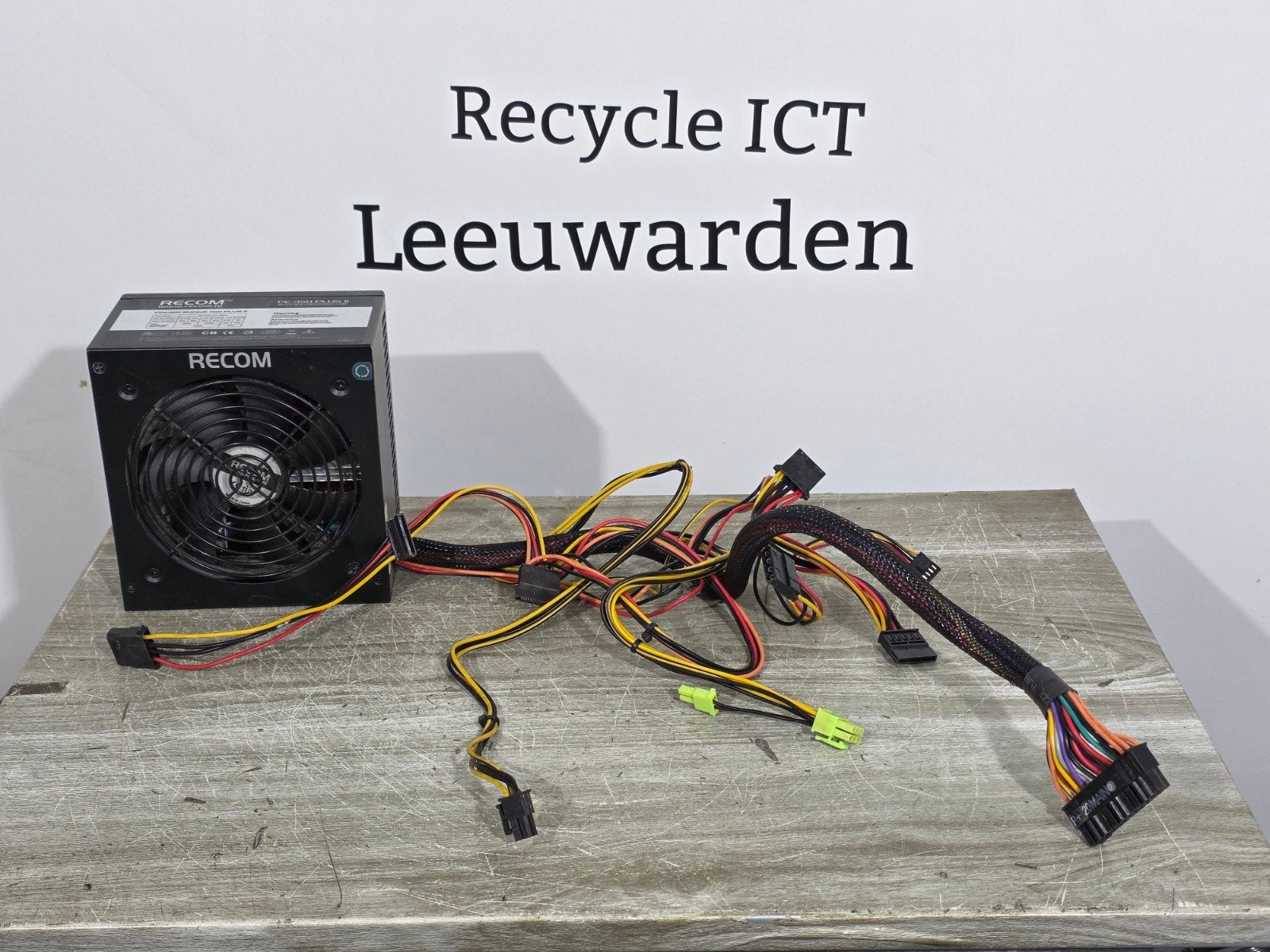 Recom 450w max voeding psu power supply pe-450plus 2, Computers en Software, Ophalen of Verzenden, Gebruikt