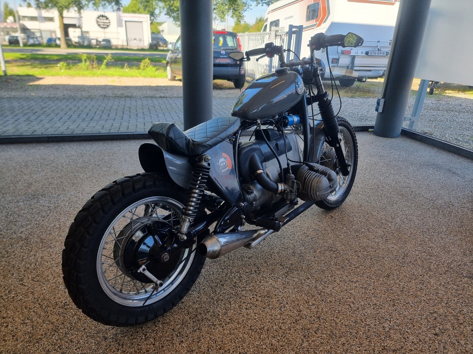 Bmw R60/5 custom made grijs zeer netjes, Sportuitlaat, Occasion, Bedrijf, Toermotor