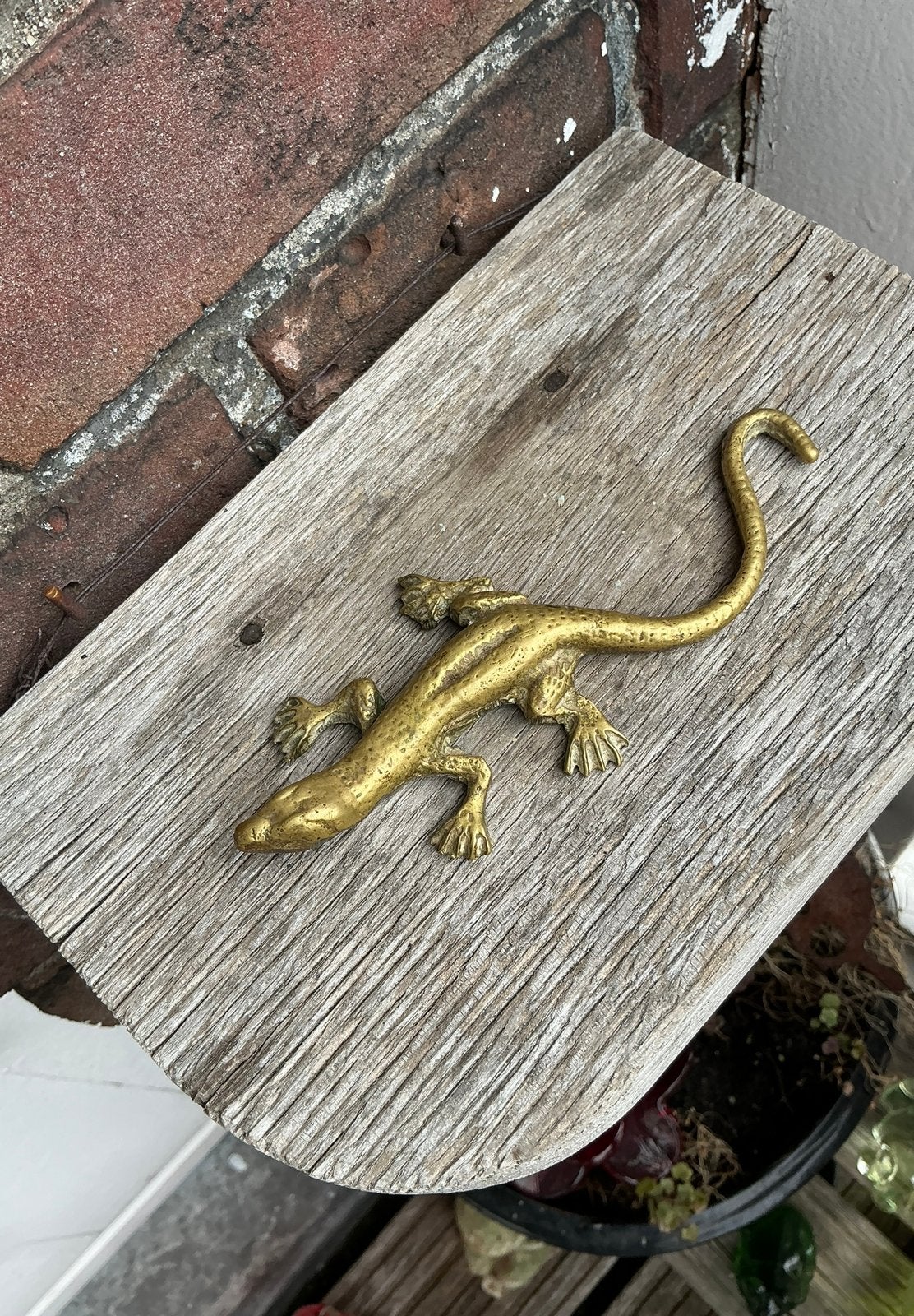 Salamander, hagedis ong 13 cm lang. Van messing / geel koper, Antiek en Kunst, Ophalen of Verzenden