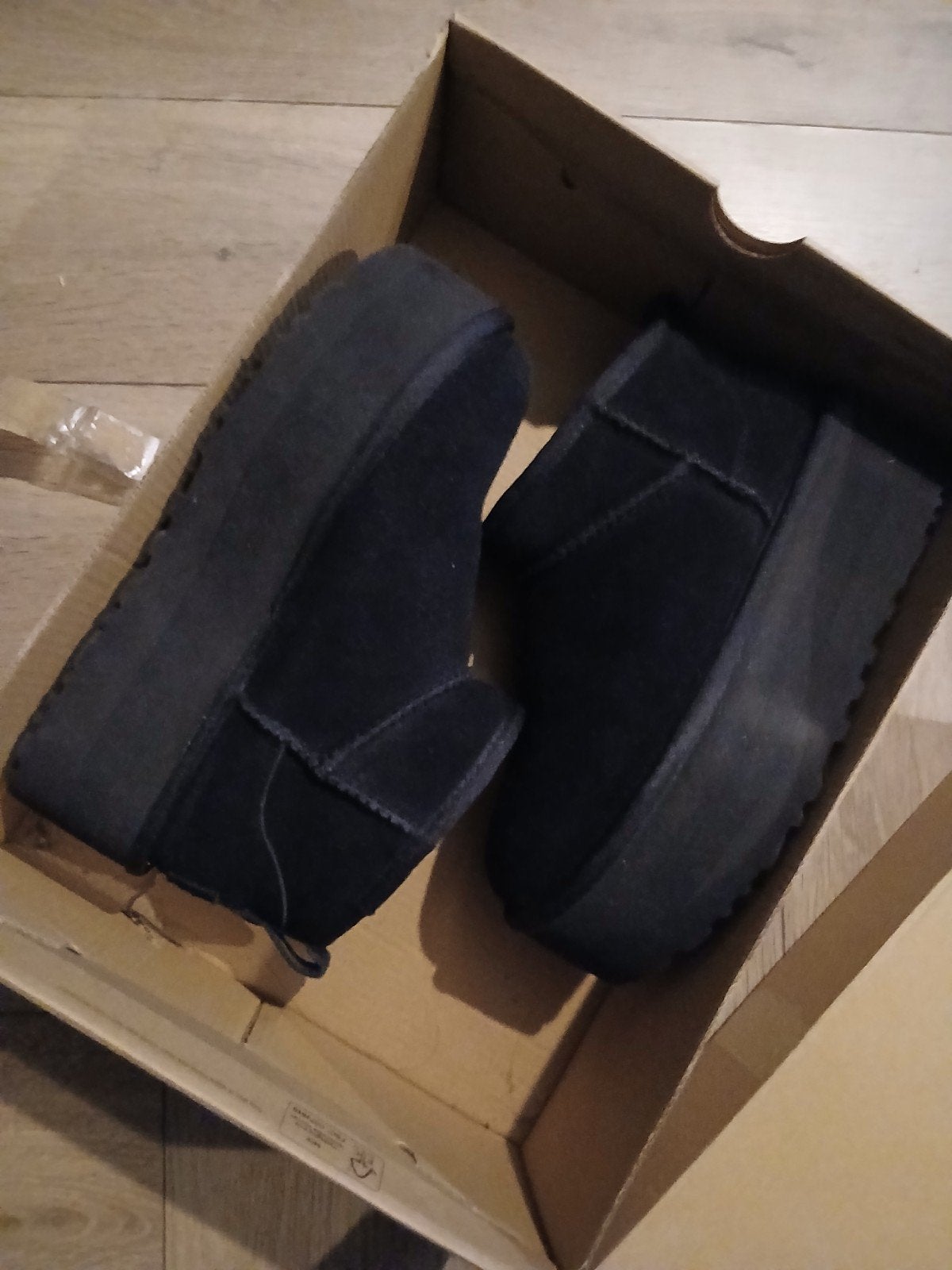 Nieuwe UGG Classic Ultra Mini Platform laarzen - Maat 36, Ophalen of Verzenden, Nieuw, Zwart