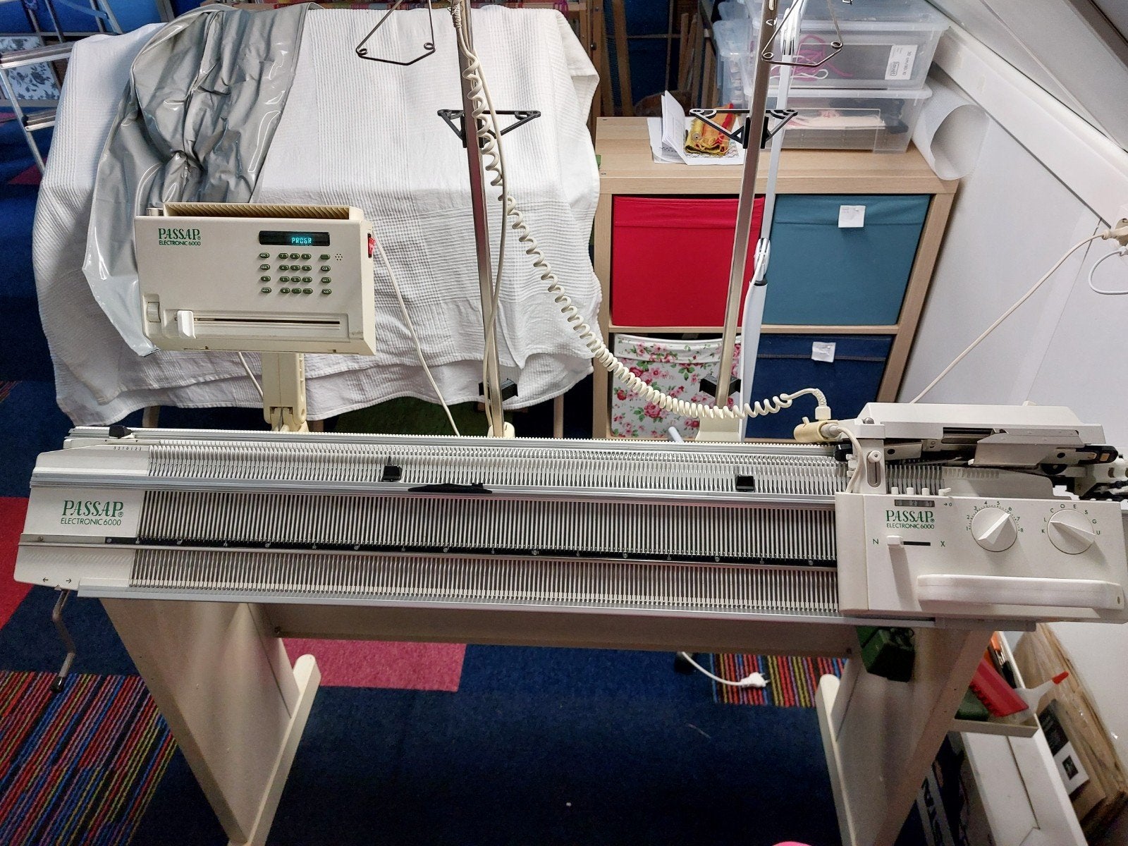 Passap E 6000 Dubbelbeds Breimachine met Toebehoren, Ophalen, Zo goed als nieuw, Breien, Machine