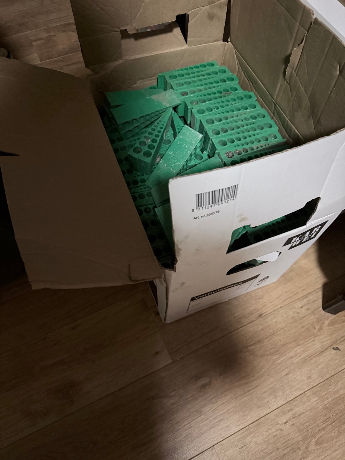 Gratis stelwiggen - 2 dozen vol, Ophalen, Nieuw