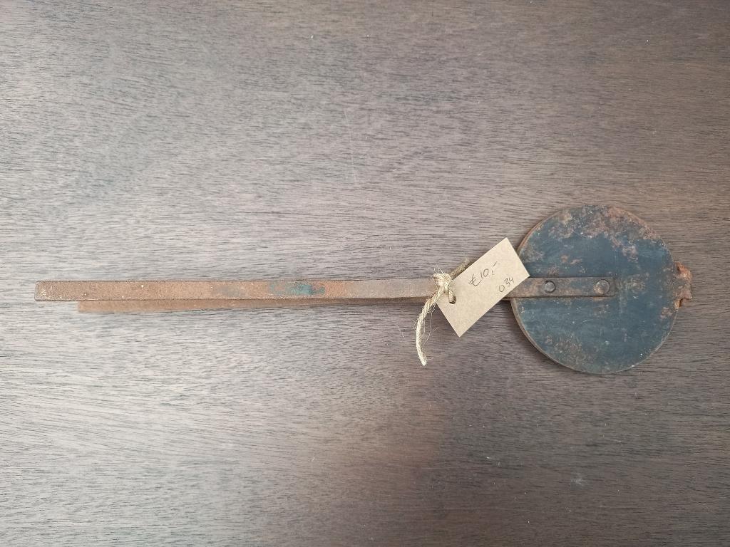 Oud wafelijzer / wafeltang / kniepertjestang, Verzenden