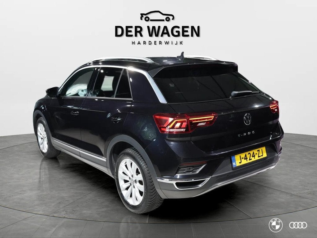 Volkswagen T-Roc 1.5 TSI SPORT BUSINESS R / ACC / CAMERA / T, Stof, 1498 cc, 4 cilinders, Zwart