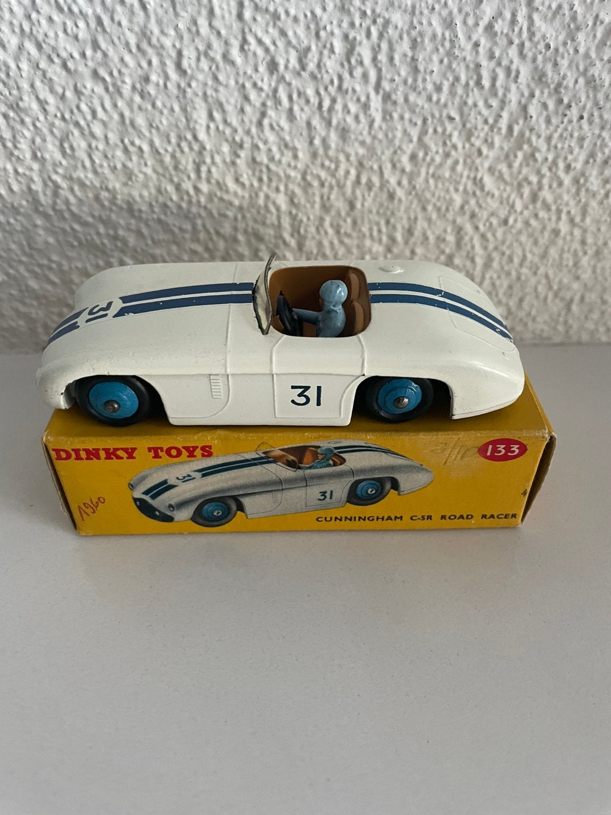 Dinky Toys 1:43 cunningham Road Racer 133 MINT + doosje MINT, Hobby en Vrije tijd, Modelauto's | 1:43, Ophalen of Verzenden, Nieuw