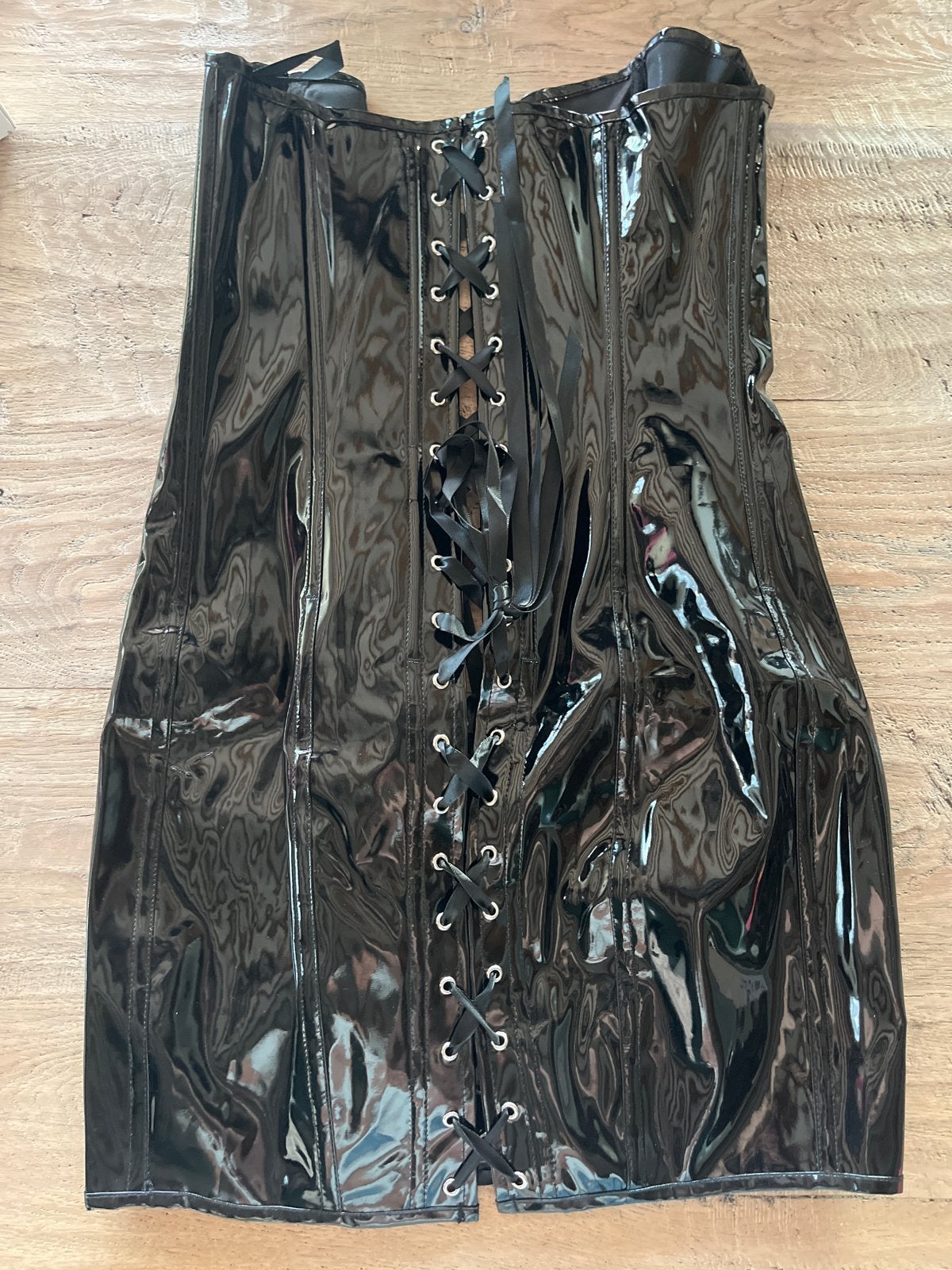 Zwart lak korset met vetersluiting, Ophalen of Verzenden, Zwart, Body of Korset