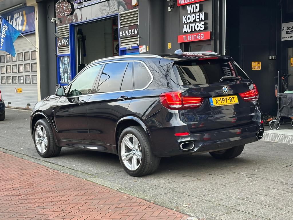 BMW X5 SDrive25d High Executive Aut Leer Navi Camera, Achterwielaandrijving, 4 cilinders, 241 €/maand, Zwart