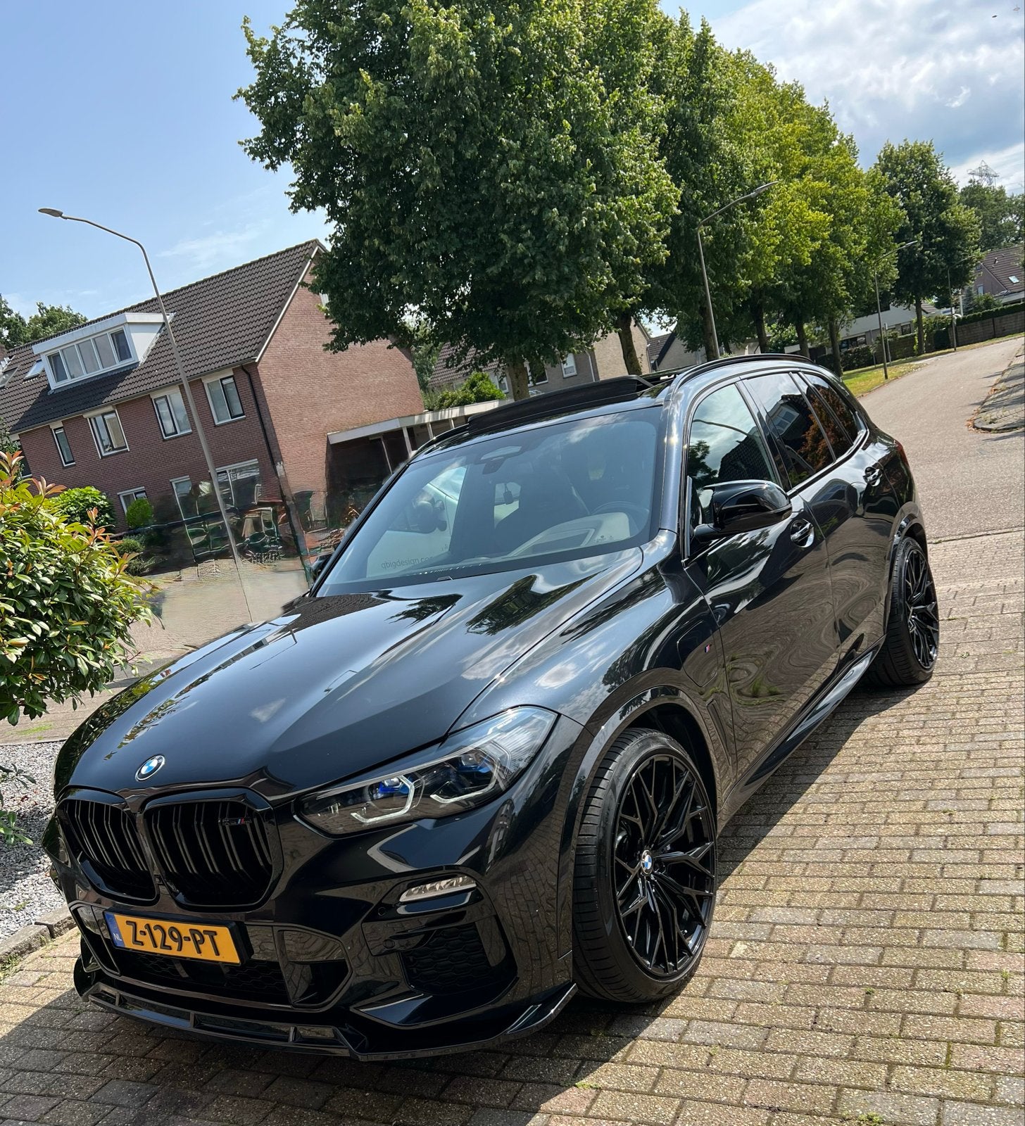 BMW X5 45e M-Sport|Individual|Massage|Skylounge|B&W|HUD|360|, Auto's, X5, Zwart, Plug-in hybride, 2410 kg