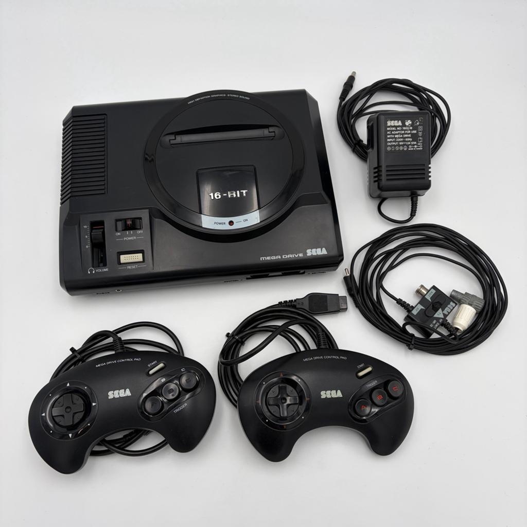 Sega Mega Drive Console, Gebruikt, Mega Drive, ., Met 2 controllers