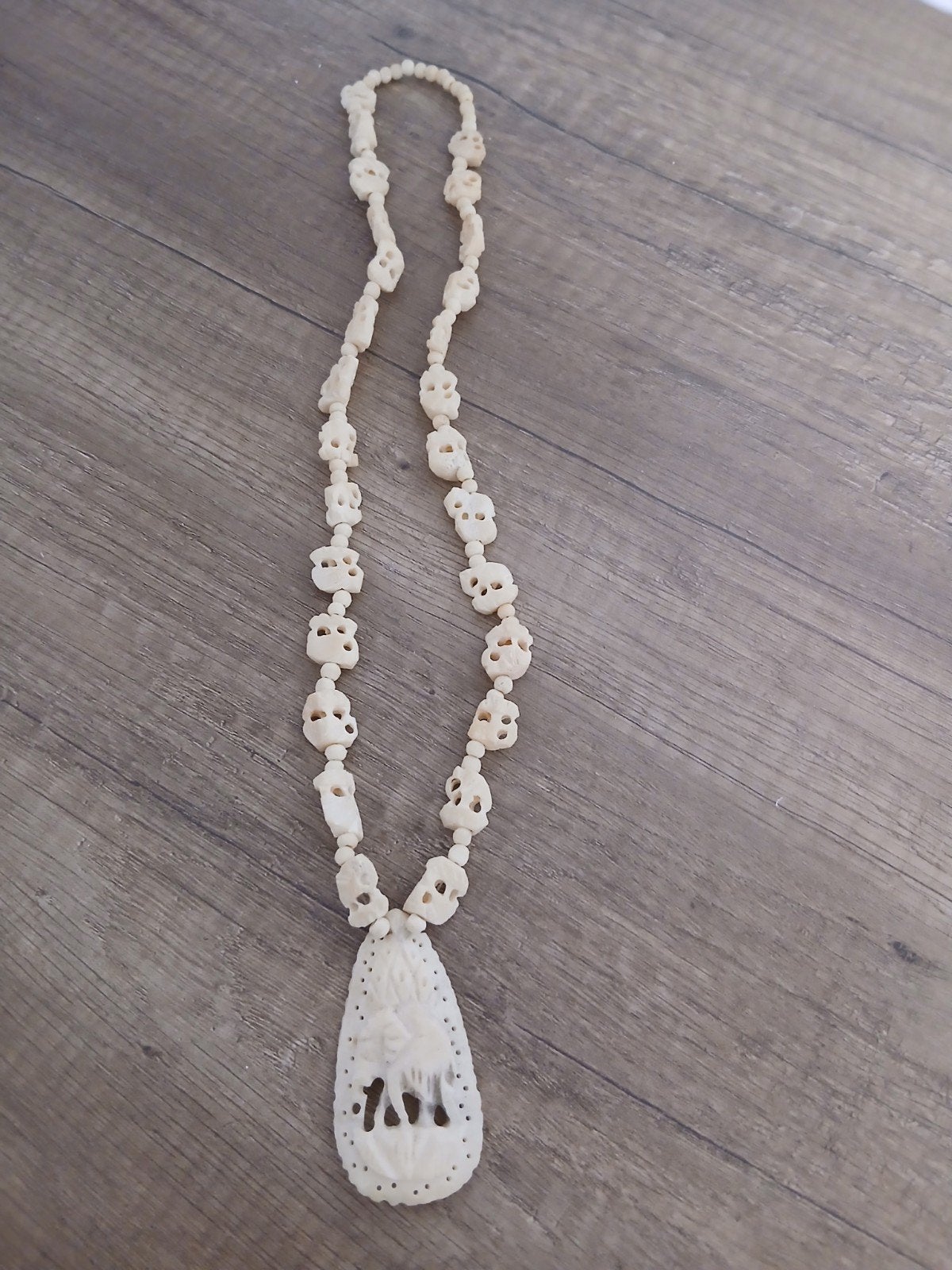 Mooi uitgesneden ivoor ketting met olifant hanger, Gebruikt, Beige, Ophalen of Verzenden, Overige materialen