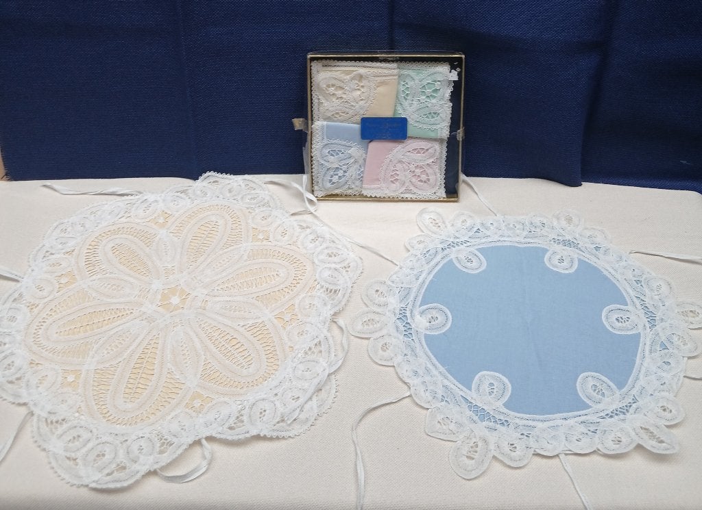Vintage zakdoekjes en broodmandjes, Ophalen of Verzenden
