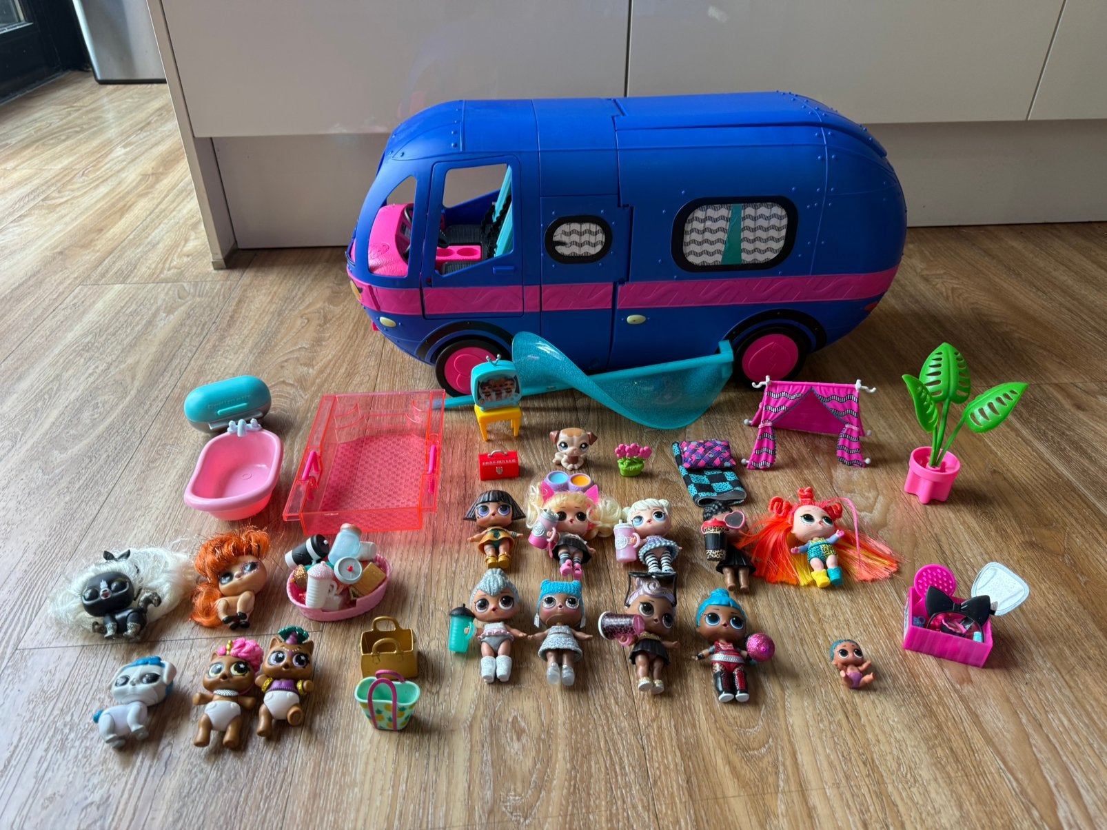 LOL surprise OMG glamoet camper, Ophalen of Verzenden, Zo goed als nieuw