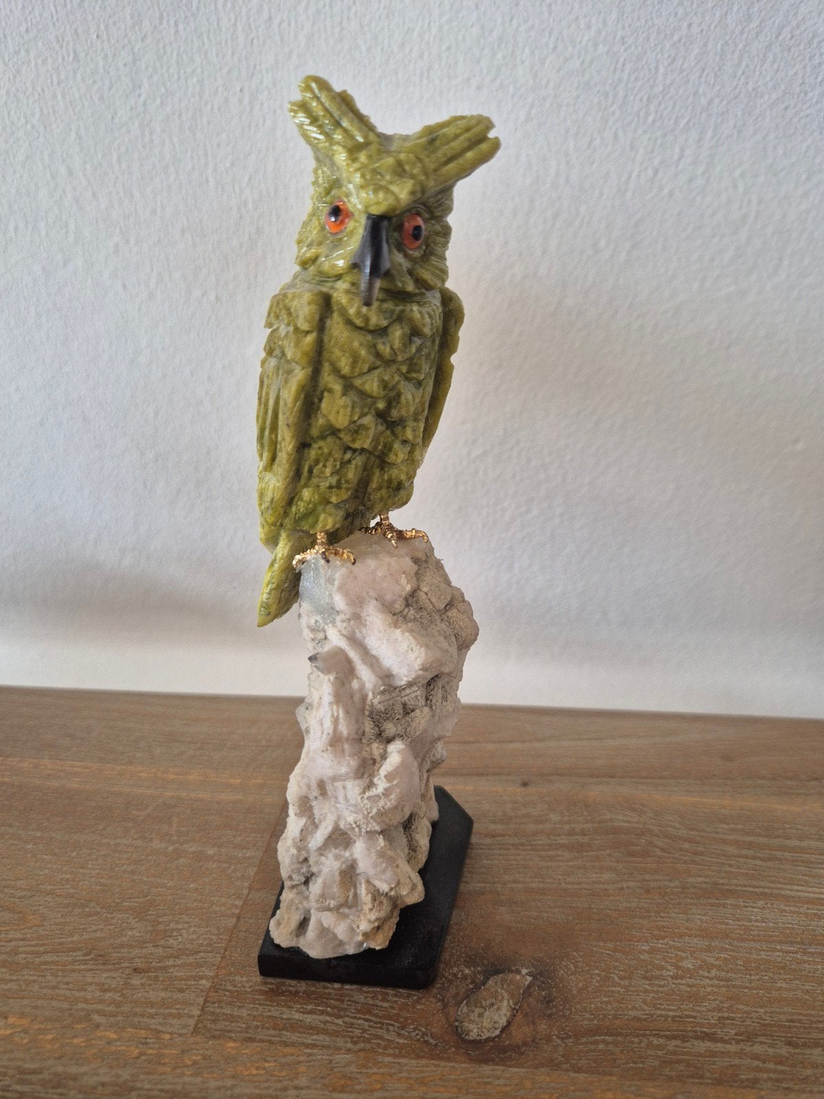 Uil sculptuur van steen op sokkel - Handgemaakt, Ophalen of Verzenden, Mineraal