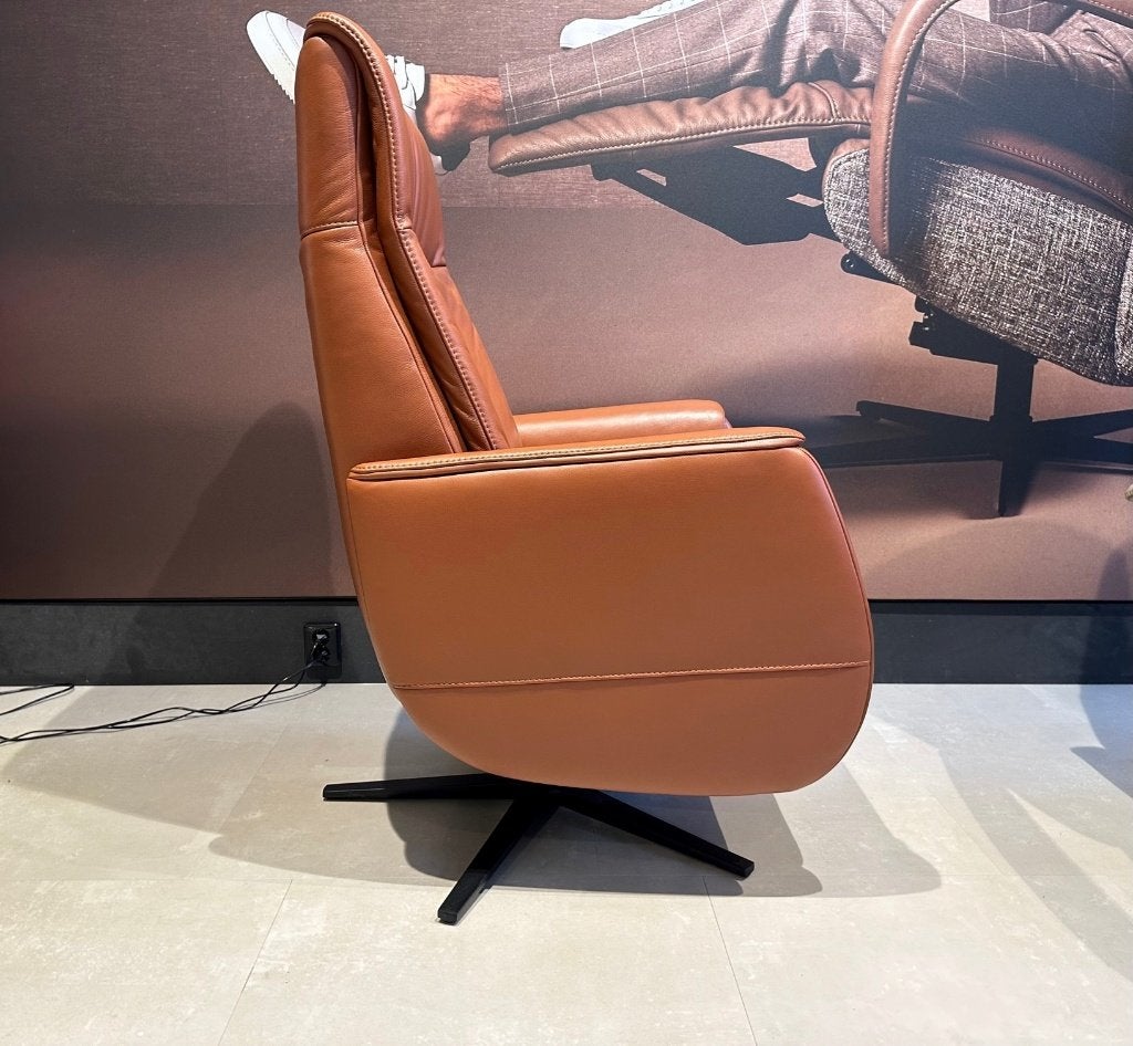 Lederen RelaxfauteuilL Gasveer VAN € 2.550,- VOOR € 1.275,-, Ophalen, Sommelsdijkse haven 19, Modern Industrieel, Visser Meubelen