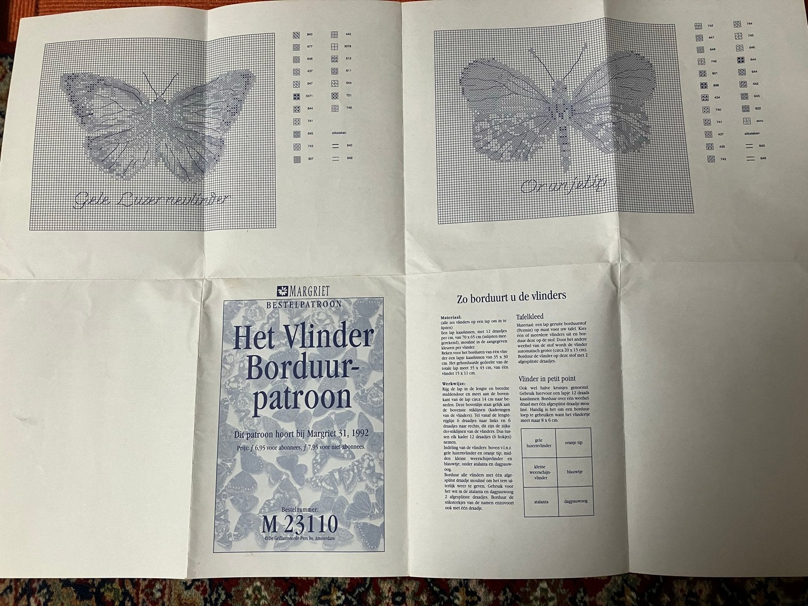 Het Vlinder Borduurpatroon - Margriet M 23110, Ophalen of Verzenden, Gebruikt, Handborduren, Patroon