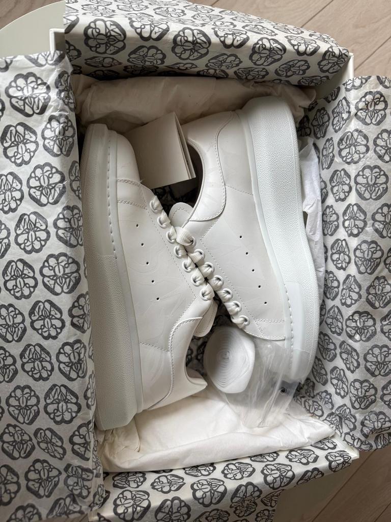Alexander McQueen sneakers dames maat 39, Ophalen, Wit, Sneakers of Gympen, Zo goed als nieuw