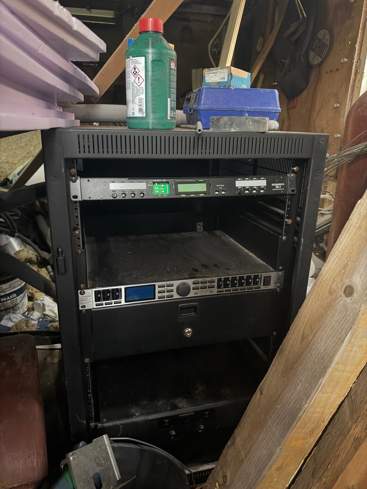 19 inch versterker rack met deur en lade en aparatuur, Ophalen of Verzenden, Gebruikt, Minder dan 500 watt, Overige typen