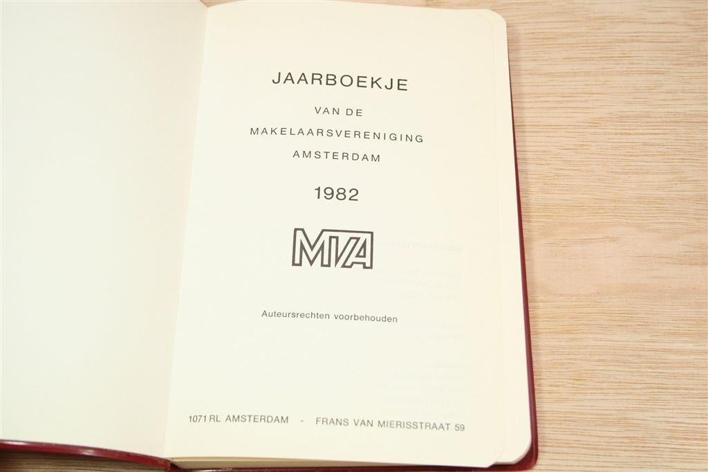 Jaarboekje Makelaarsvereniging Amsterdam 1982, Boeken, Ophalen of Verzenden, Zo goed als nieuw