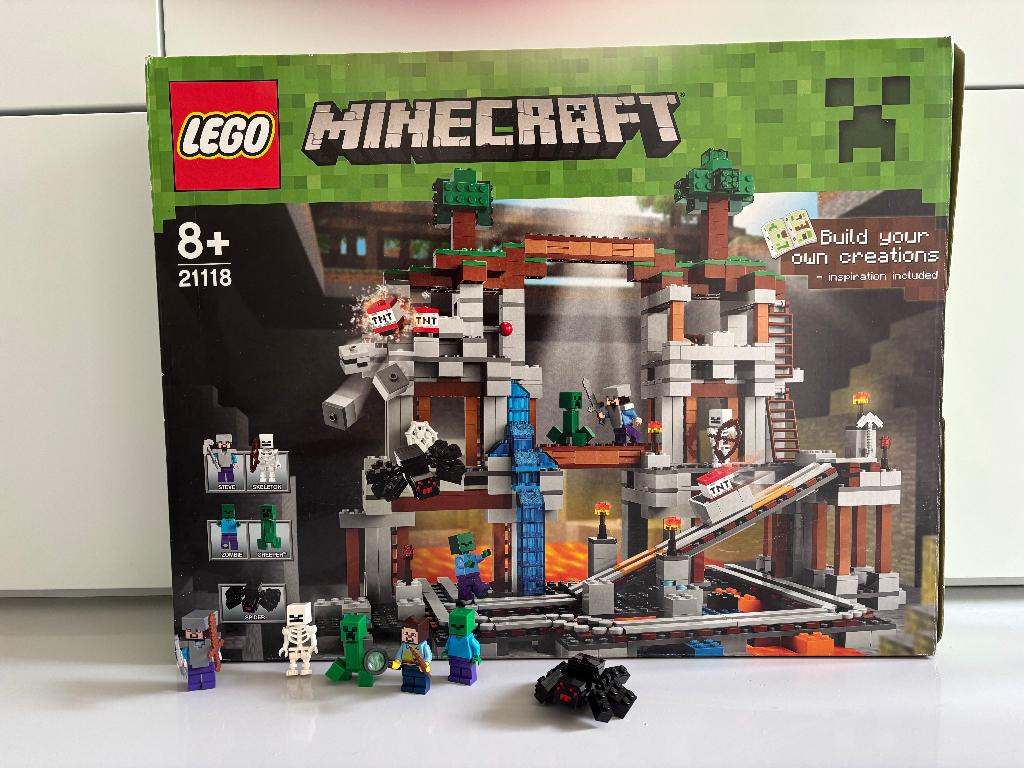 Lego Minecraft 21118, 21119, 21115 samen met extra’s, Ophalen, Zo goed als nieuw, Complete set, Lego