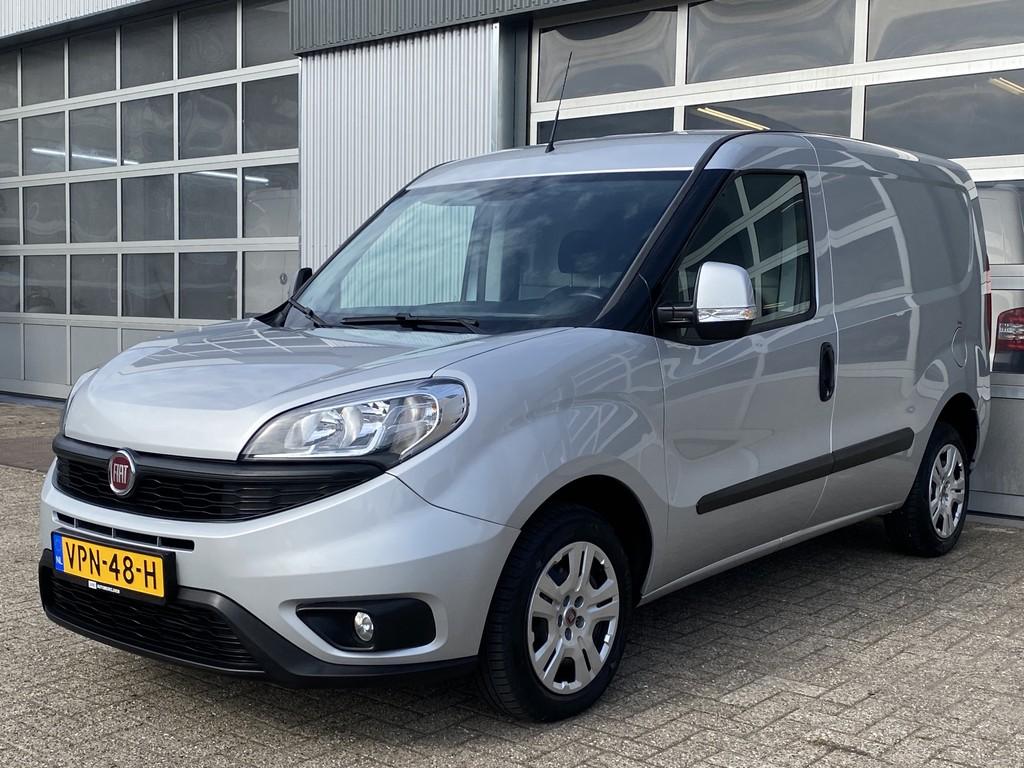 Fiat Doblò Cargo 1.3 MJ L1H1 SX Btw en Bpm vrij Airco Cruis, Voorwielaandrijving, Stof, Gebruikt, Zwart