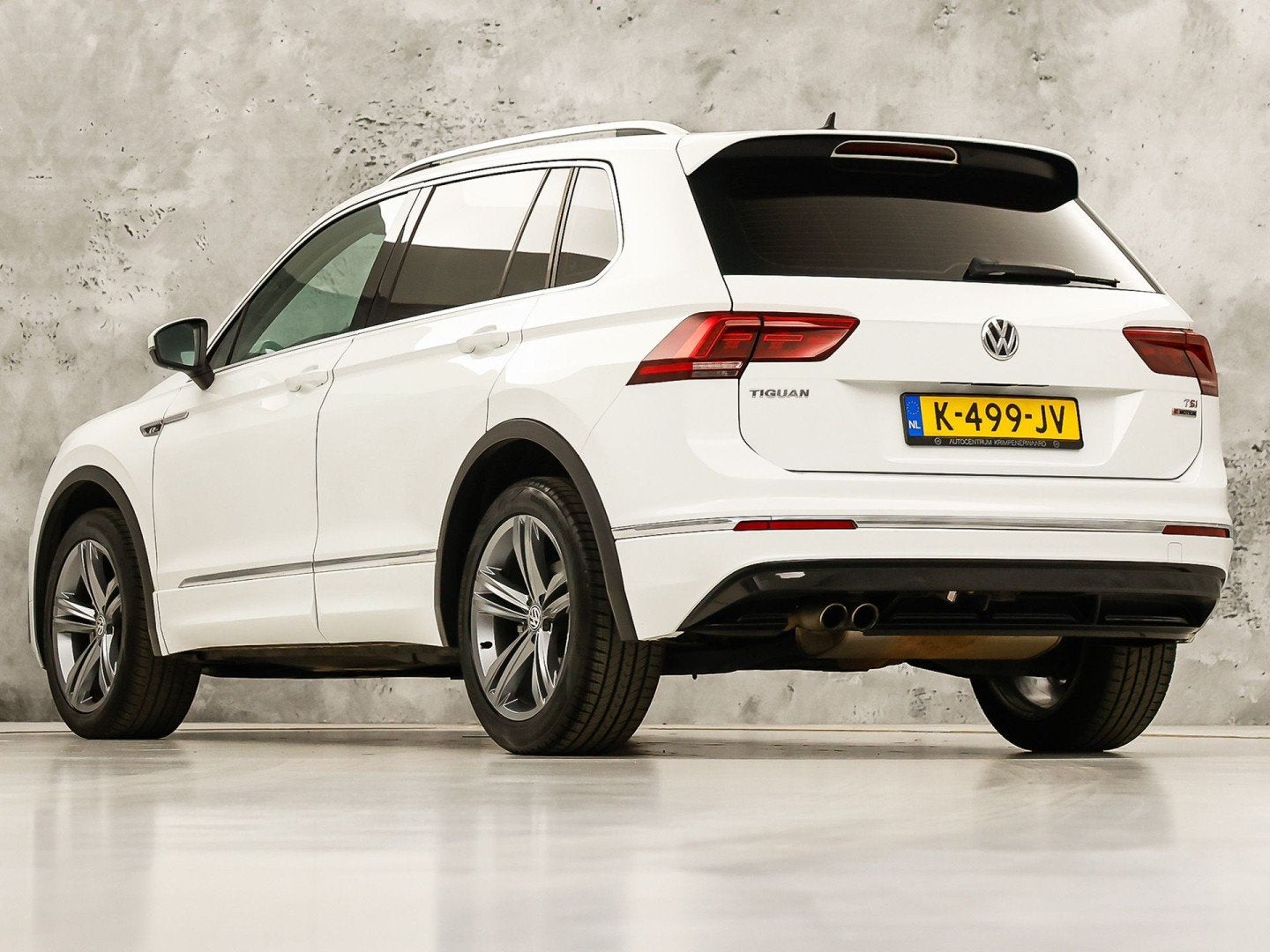Foto 3 van Volkswagen Tiguan 1.4 TSI R-Line Sport 150Pk Automaat (VIRTU