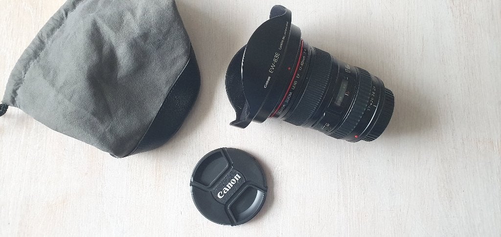 Canon EF 17-40mm f/4.0L USM met zonnekap, Ophalen, Beschermhoes/tas, Gebruikt, Canon