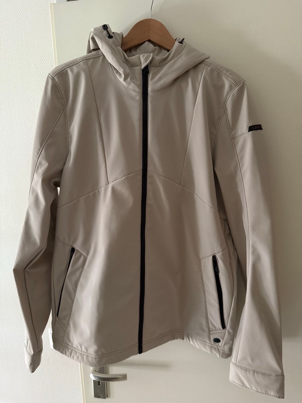 Cast Iron softshell jas - Maat L Nieuw!, Kleding | Heren, Ophalen, Nieuw, Maat 52/54 (L), Beige